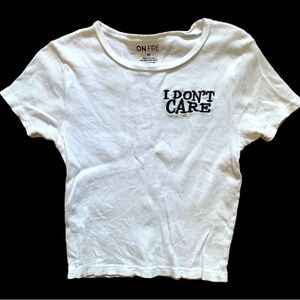 “I Don’t Care” graphic white tee tshirt ribbed Medium